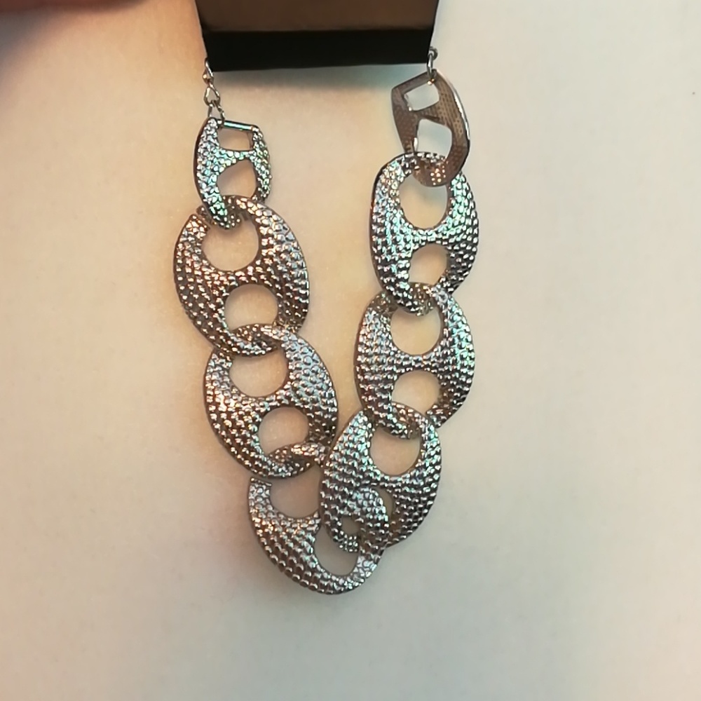 Paparazzi Silvertone Bracelet
